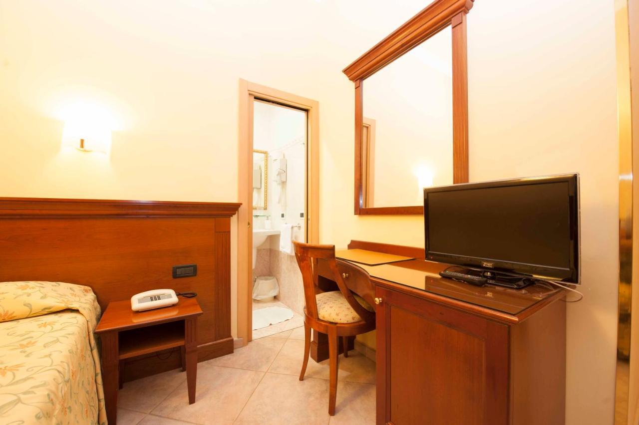 Hotel Astigiana & Appartamenti Varazze Bagian luar foto