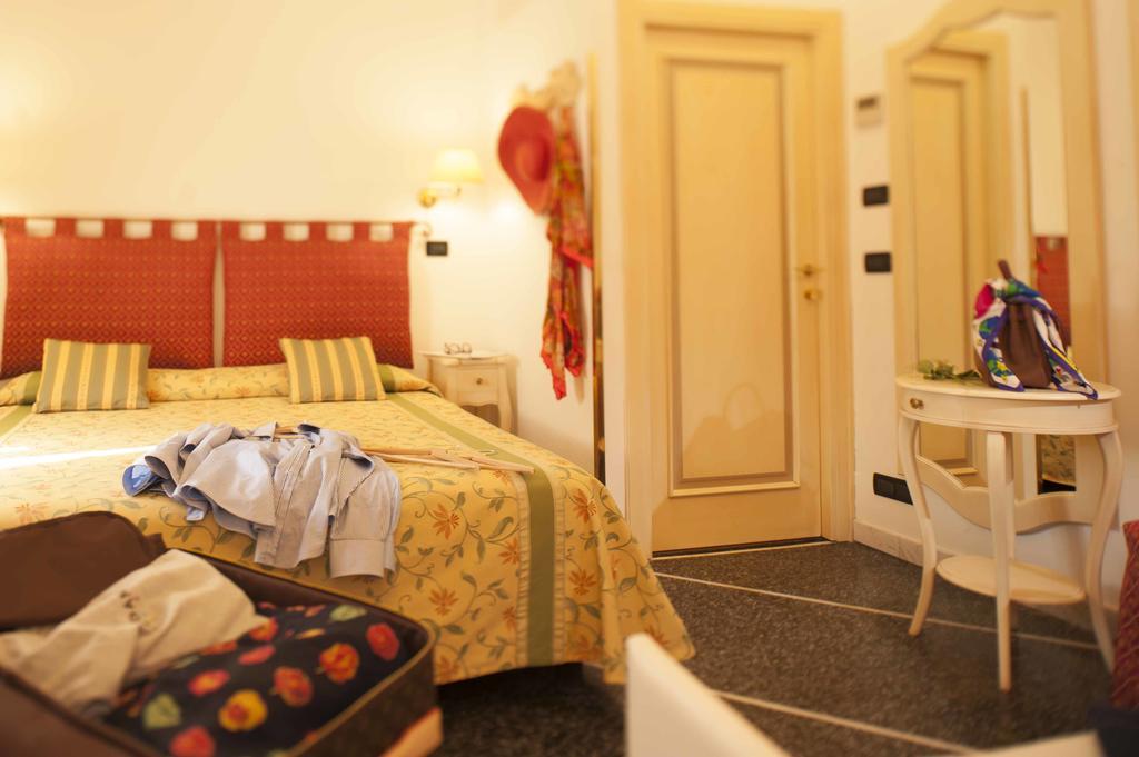 Hotel Astigiana & Appartamenti Varazze Bagian luar foto