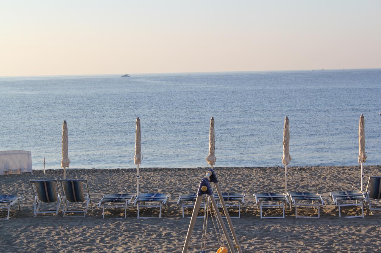 Hotel Astigiana & Appartamenti Varazze Bagian luar foto